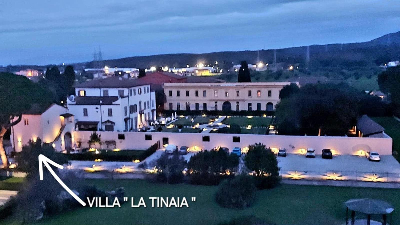 La Villa Apartments Tinaia - Excellent For Sardegna & Corsica - 6-8 Beds - Private Parking Included With Camera Livorno Exterior foto
